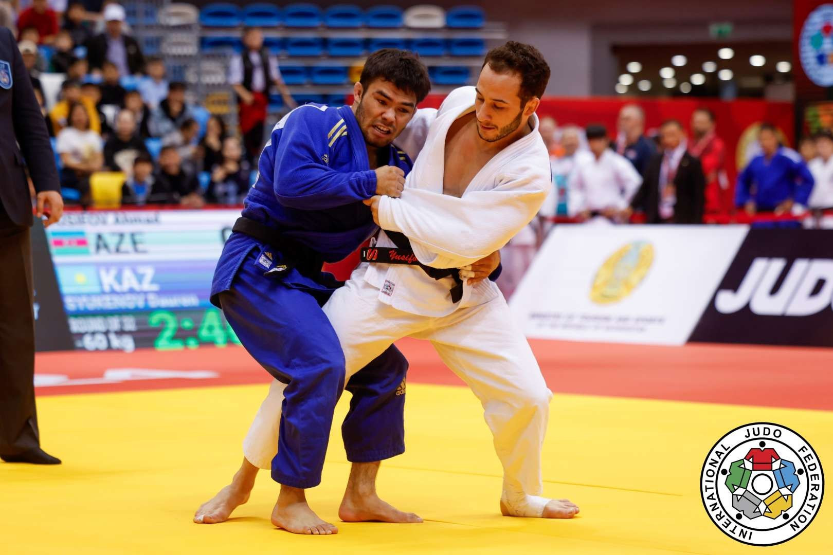 Tokıoda qosalqy quramdaǵylar kúresedi