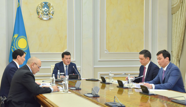 Erlan Qarın Sybaılas jemqorlyqqa qarsy kúres komıssııanyń otyrysyn ótkizdi