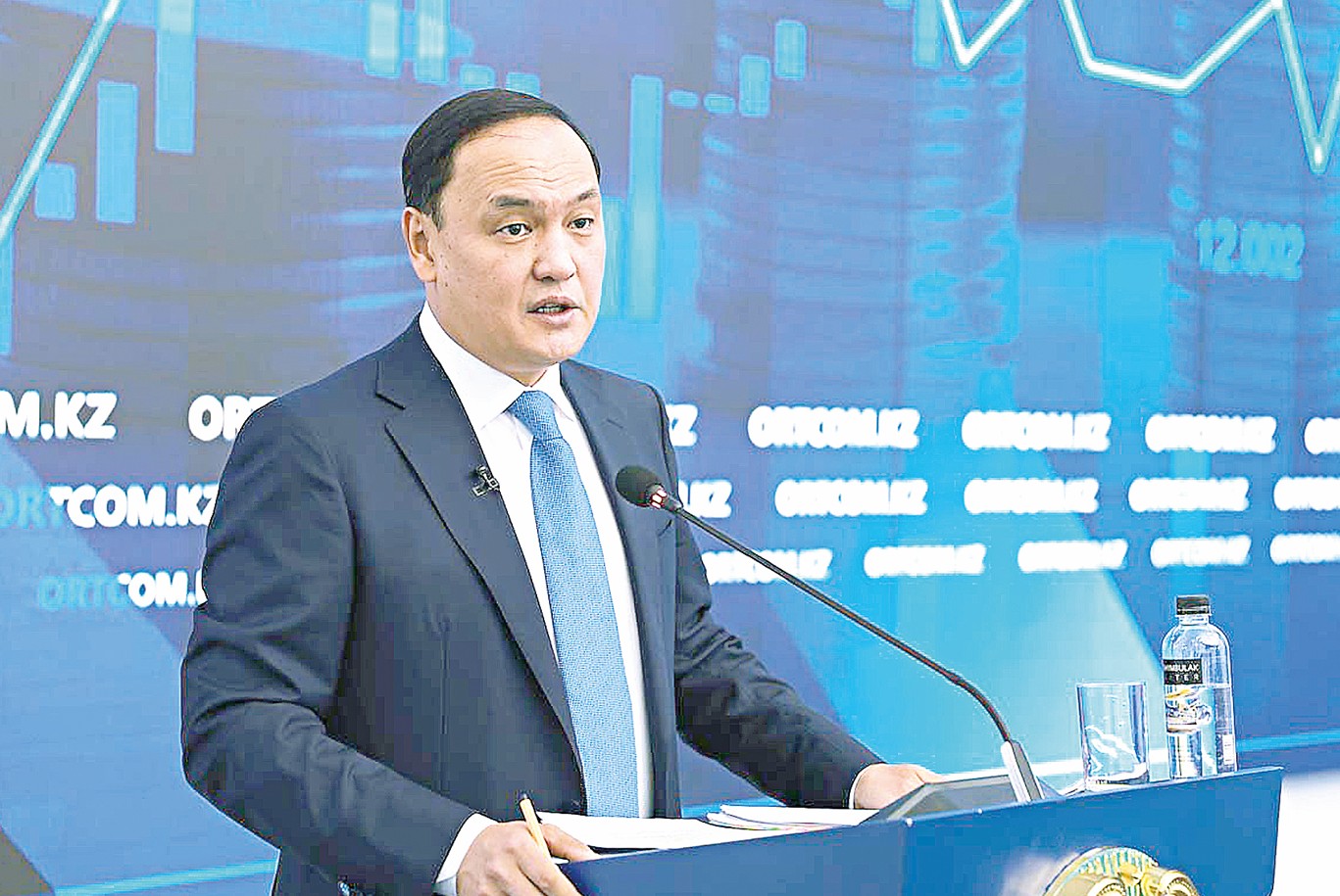 Hımııa ónerkásibi men qurylys ındýstrııasynyń damýy qarqyndy