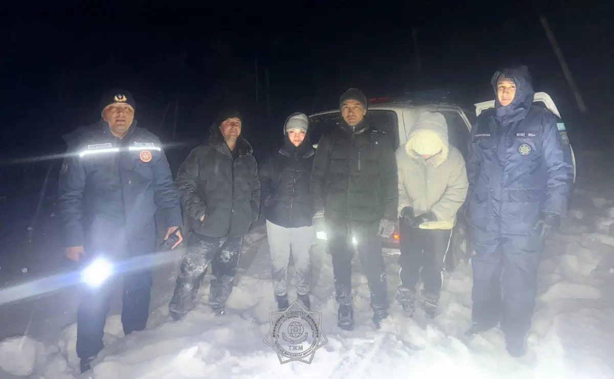 Qaraǵandy oblysynda adasyp ketken týrıster tabyldy