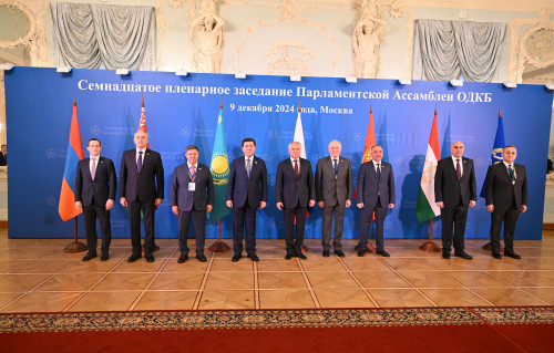 Erlan Qoshanov UQShU Parlamenttik Assambleıasynyń kezekti otyrysyna qatysty