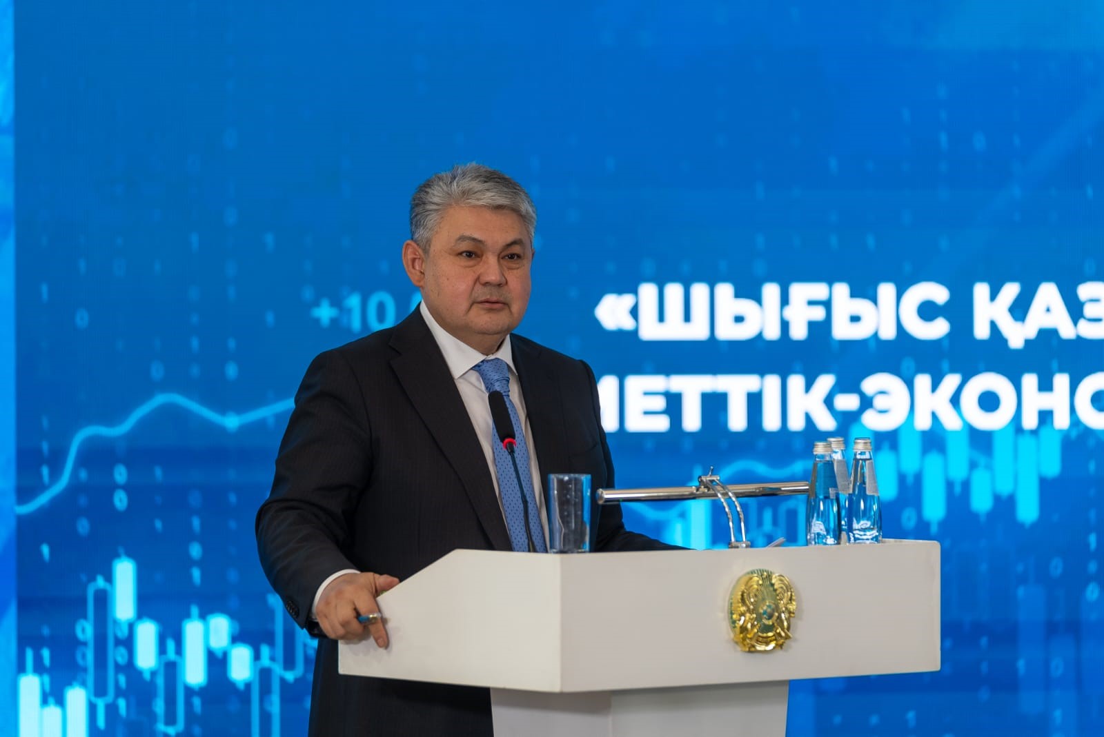 Jetistik te bar, kúrmeýli másele de joq emes