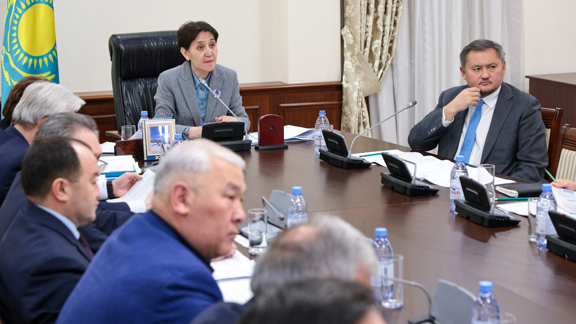 Rektor qyzmetine úmitkerler qaraldy