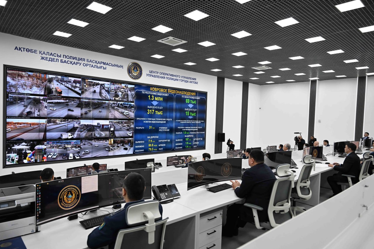 Prezıdent Aqtóbedegi jedel basqarý ortalyǵyna bardy