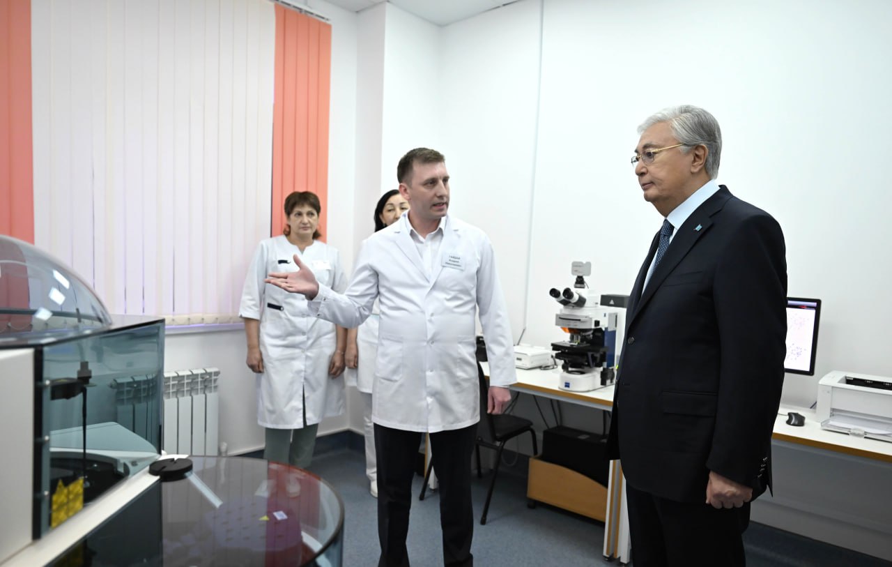 Prezıdent Aqtóbe oblystyq perınataldyq ortalyǵyn aralady