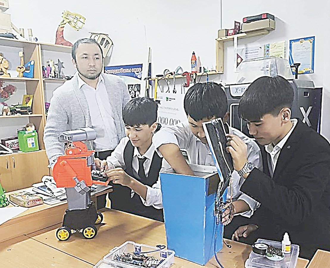 Protez jasaýǵa baýlyǵan ustaz