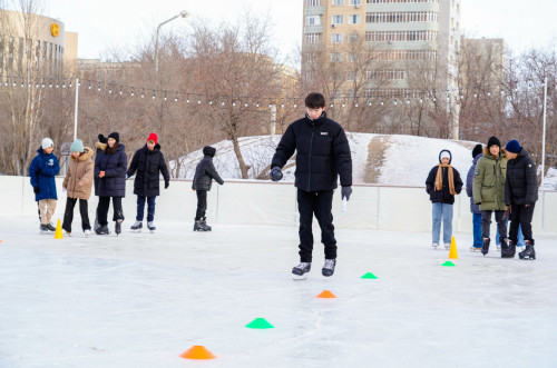 Elordanyń «Baıqońyr» aýdanynda aýqymdy muz aıdyny ashyldy