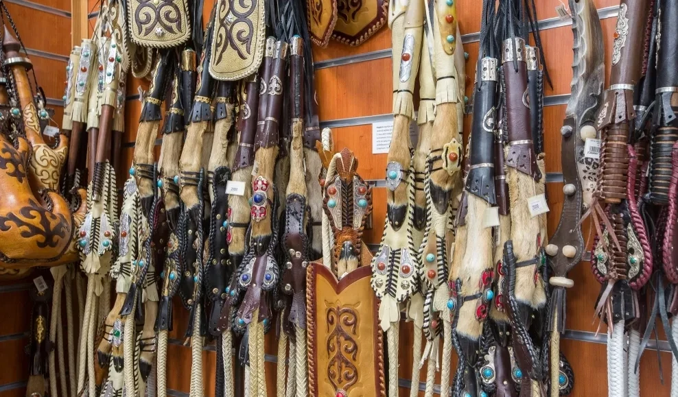 Qamshy týraly tarıhı málimetter toptastyrylǵan kitap jaryq kórdi