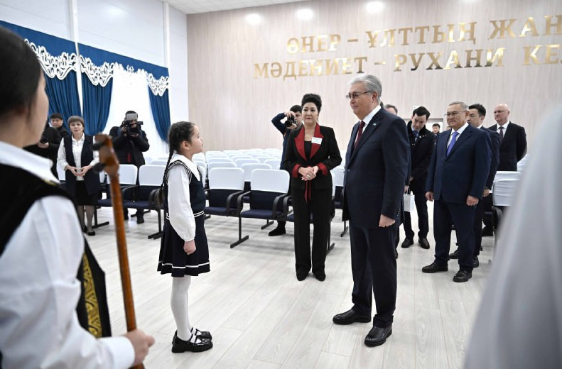 Memleket basshysy Qaratal aýdanyndaǵy áleýmettik nysandarmen tanysty