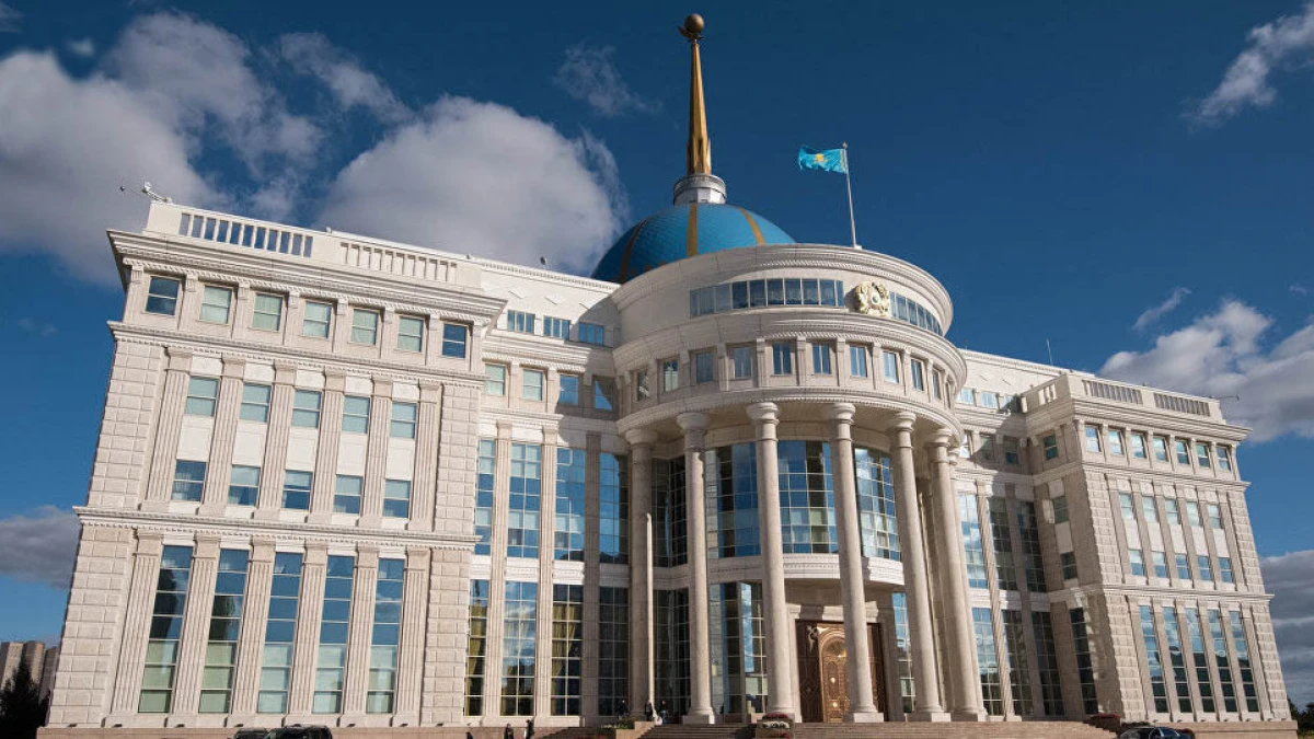 Táýelsizdik kúnine oraı quttyqtaý jedelhattary kelip tústi