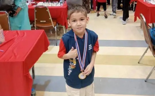 Ǵalam ǵajaptary: 8 jasar chempıon