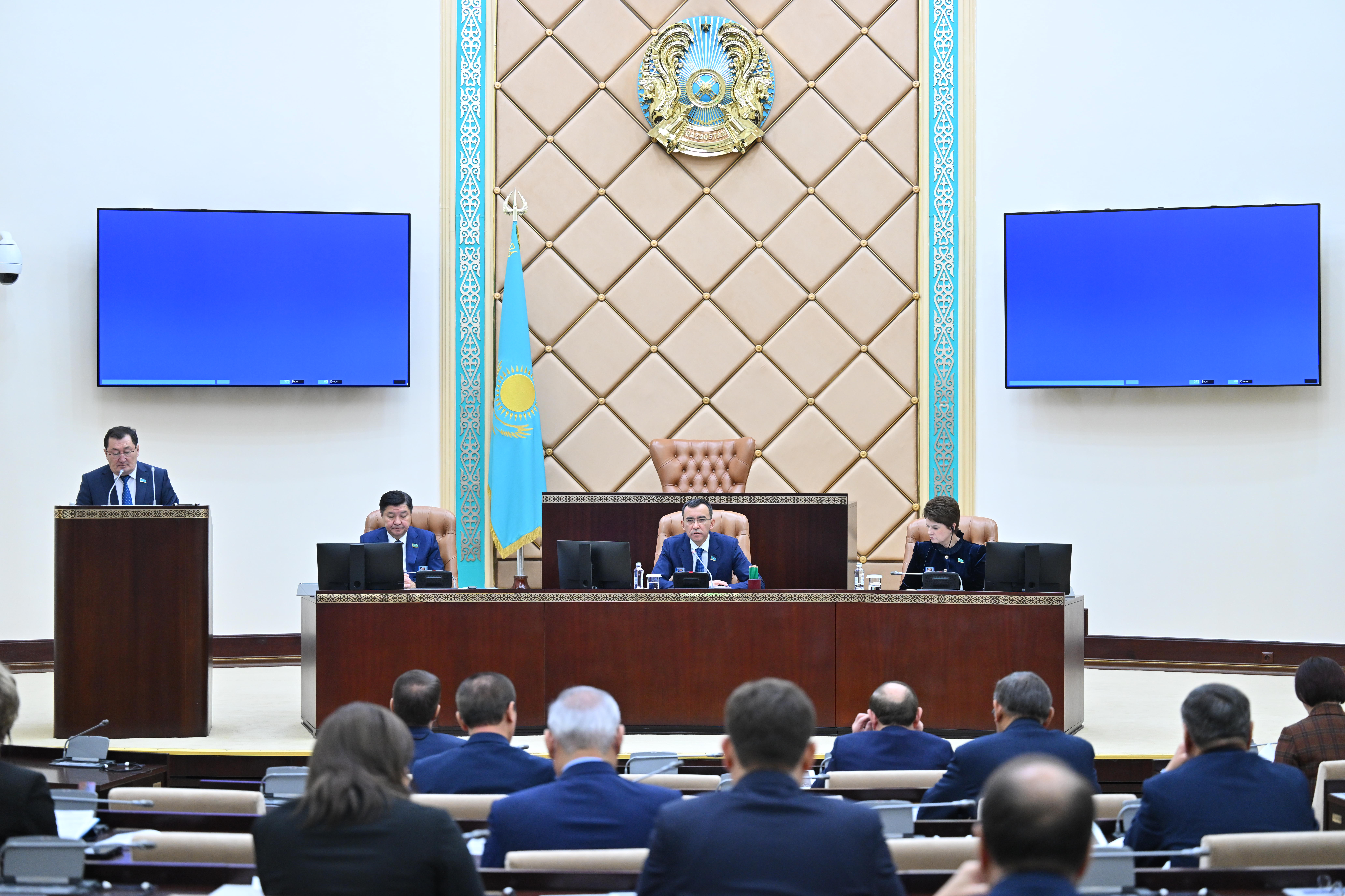 Dıplomattardyń eńbek jáne áleýmettik quqyqtary qorǵalady