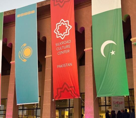 Mádenıet ortalyǵy ashyldy