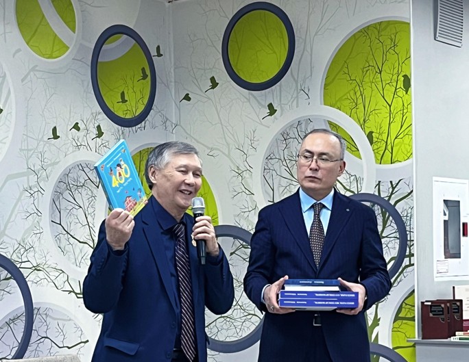 Myńjyldyqtar jyrshysy