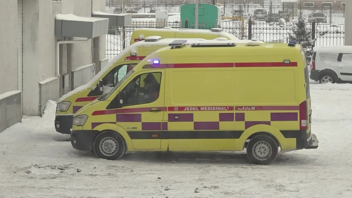 Petropavlda kózine pyshaq kirgen úsh jasar bala kóz jumdy