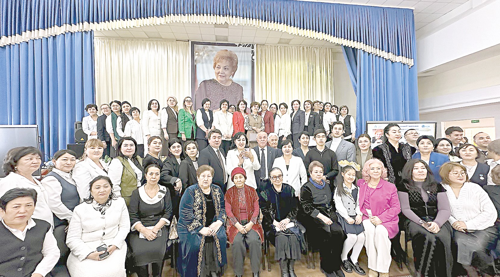 О́mirdi óleń dep tanyǵan aqyn