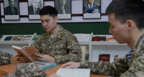 Áskerı bilim berý prosesine jasandy ıntellekt engizildi