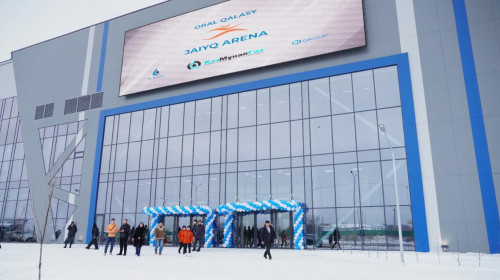 Oralda zamanaýı sport kesheni boı kóterdi