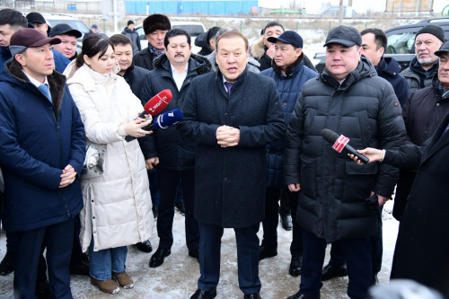 Májilis depýtattary Shymkenttegi temirjol qurylysymen tanysty