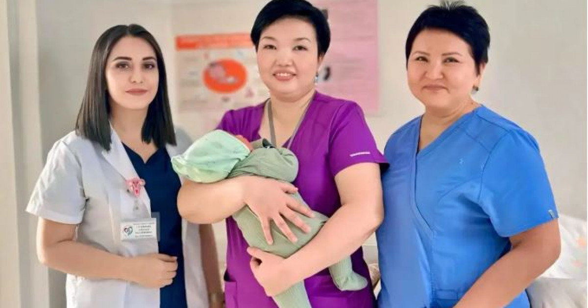 Jambyl oblysynda salmaǵy 6 keliden asatyn alyp sábı dúnıege keldi