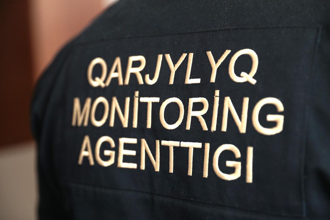 Jalǵan senimhat arqyly aqsha jymqyrǵan azamat sottaldy