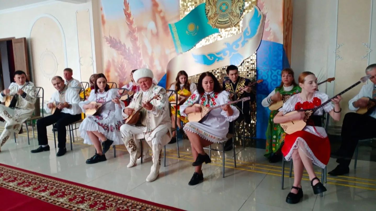 Qońyr únge uıyǵan