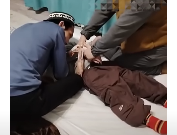 9 jasar qyzdy jynyn shyǵaramyz dep qınaǵan: Oqý-aǵartý mınıstrligi málimdeme jasady