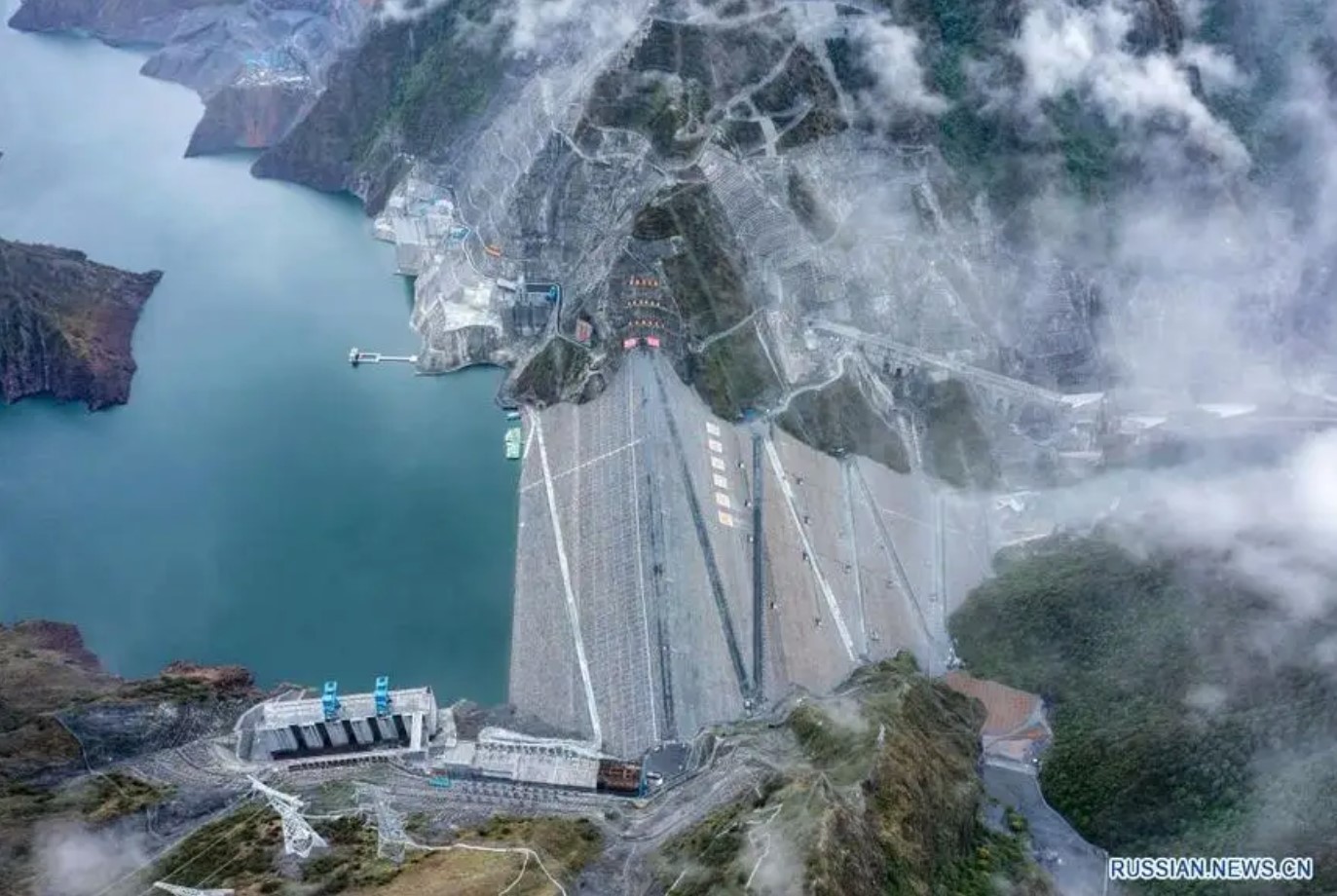 Ǵalam ǵajaptary: Alyp sý elektr stansasy