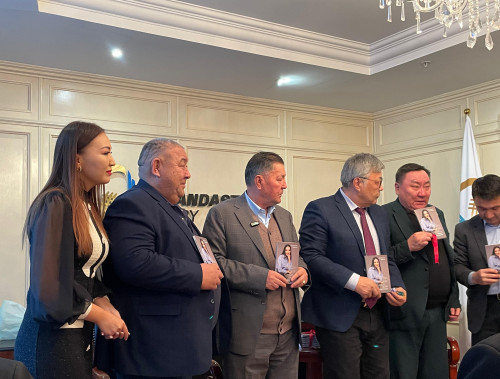 «Emilden Esilge deıin...»: Jańa kitap oqyrmanǵa jol tartty