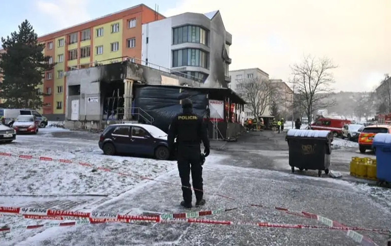 Chehııada meıramhanadaǵy jarylystan alty adam kóz jumdy