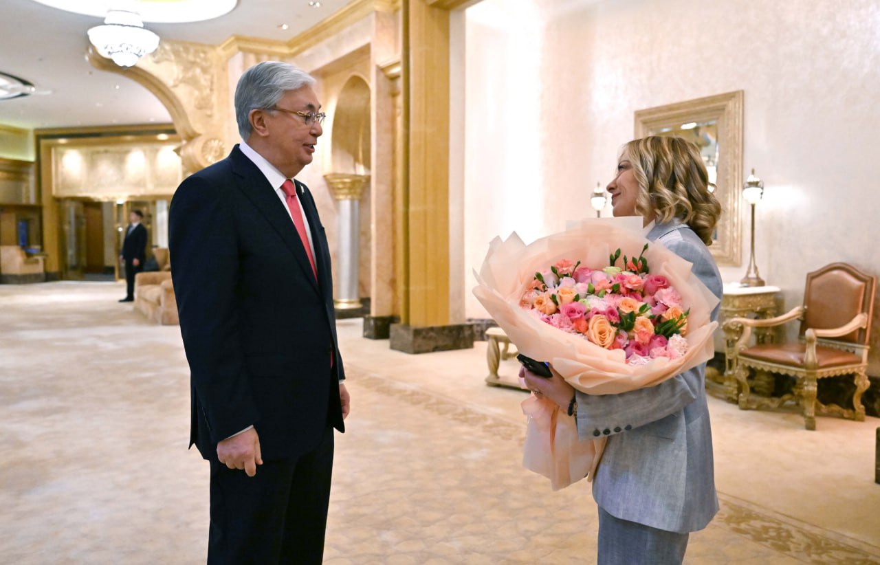 Prezıdent Djordja Melonıdi Qazaqstanǵa shaqyrdy