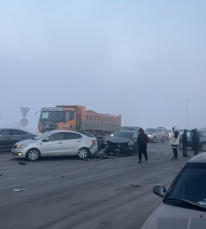 Almaty oblysynda 18 kólik soqtyǵysqan iri jol apaty boldy