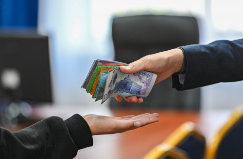 Qazaqstanda jemqorlardyń aty-jóni jarııa etiledi