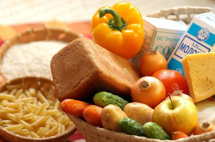 Áleýmettik mekemeler azyq-túlikti 500 paıyz qymbat baǵaǵa satyp alǵan