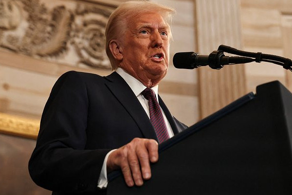 Amerıkanyń ulyqtyǵyn qaıtarý úshin aman qaldym - Donald Tramp