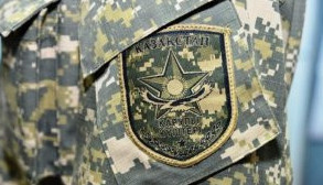 Saryózektegi sarbaz ólimi: Mınıstrlik túsinikteme berdi