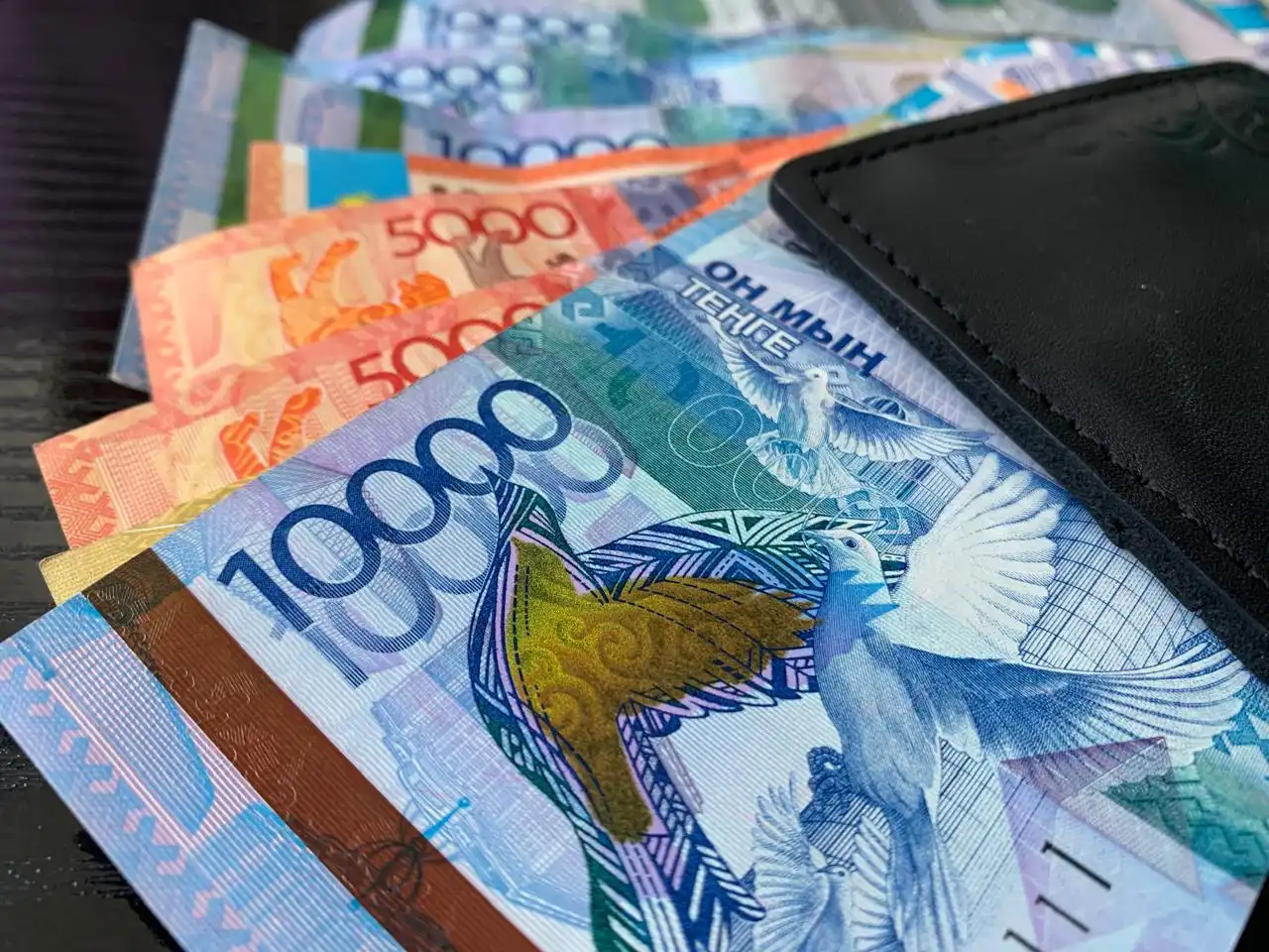 Áleýmettik tólem somasy artty