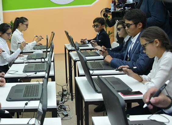 Aýyl mektebindegi sıfrlandyrý ahýaly