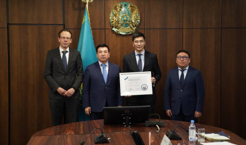 Bilimdi baǵalaýdyń ulttyq júıesi halyqaralyq sapa belgisin aldy