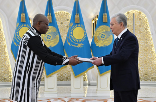 Prezıdent birqatar memlekettiń elshilerinen senim gramotalaryn qabyldady