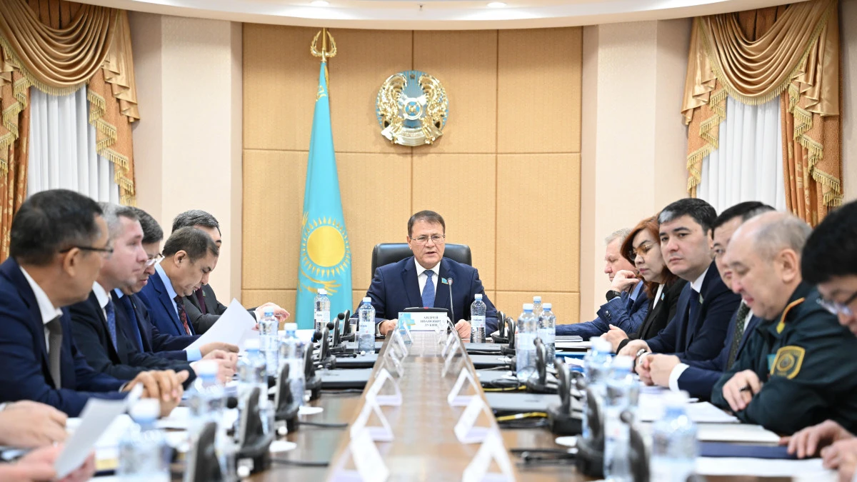 Shekaralyq nysandar qurylysynyń máseleleri talqylandy