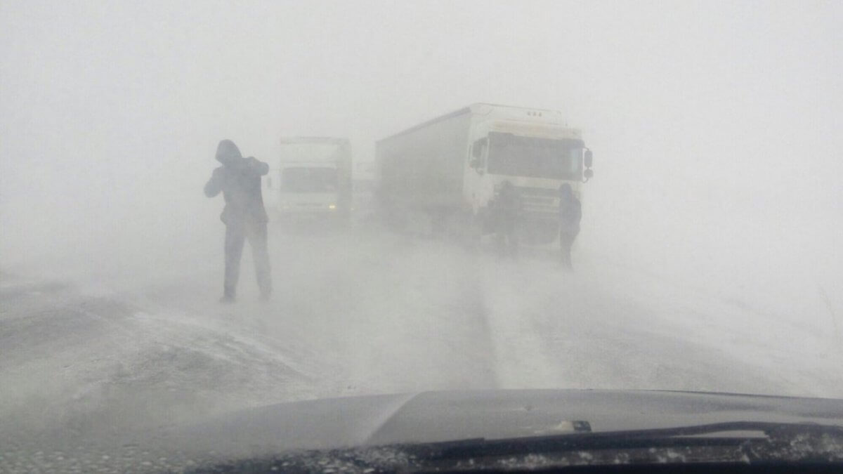 Jetisýda jol jabyldy