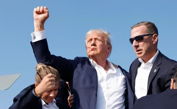 Tramp ózin qutqarǵan kúzetshini laýazymdy qyzmetke taǵaıyndady