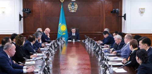 Úkimette salyq-bıýdjet reformasy talqylandy