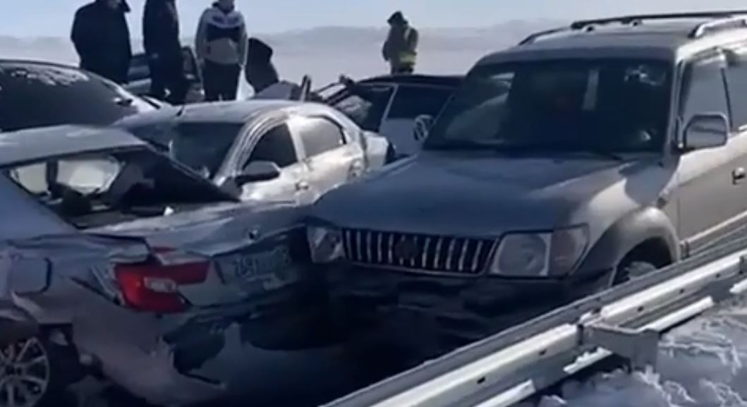 Qaraǵandy ​​oblysynda tas jolda 19 kólik soqtyǵysty