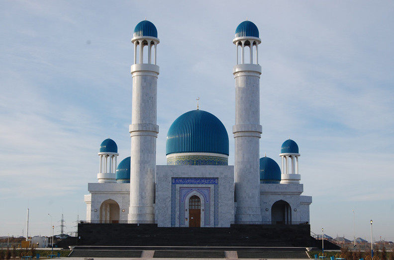 Elimizdegi meshitterge Alash qaıratkerleriniń esimi beriledi