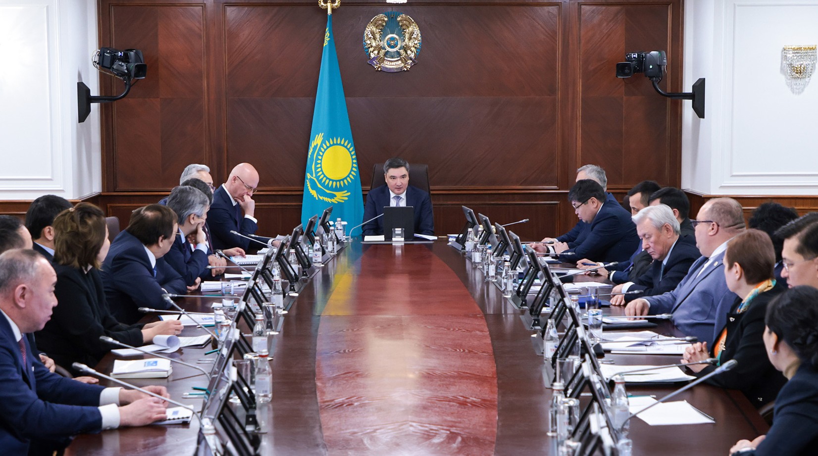 Ekonomıkany damytýdyń eleýli baǵyttary