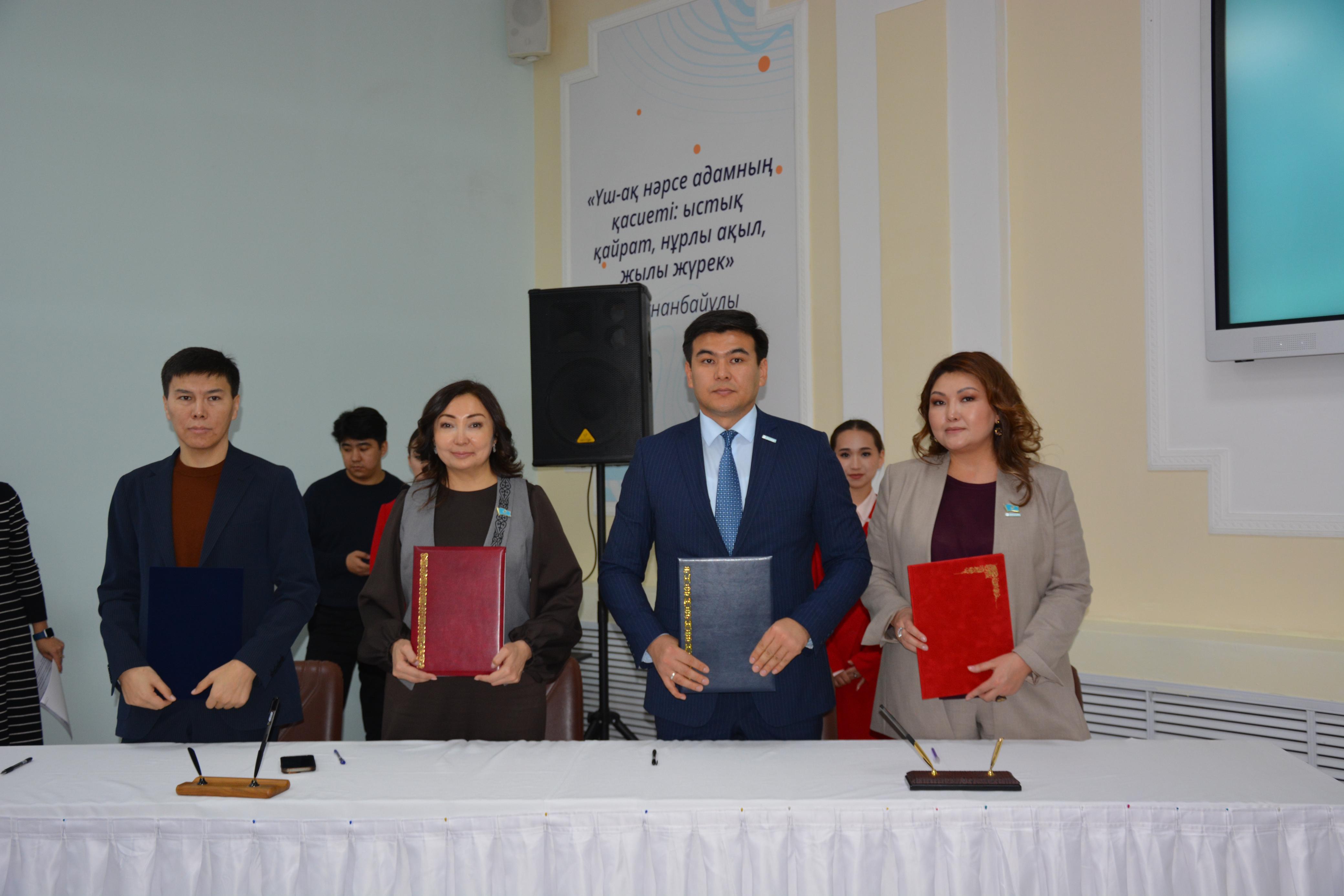 3000 stýdent jumyspen qamtylady