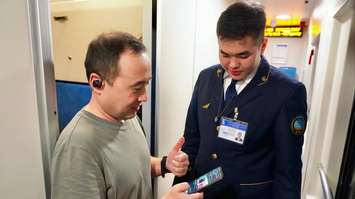 Eldegi poıyzdarda ınternet júıesi iske qosyldy