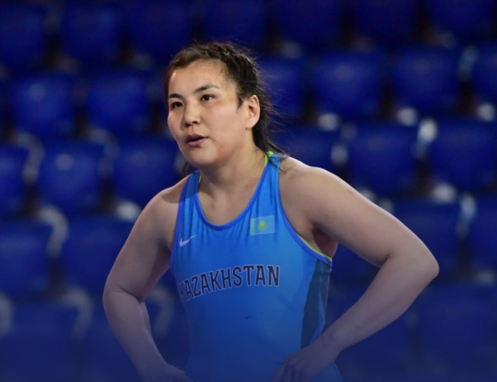 Qazaqstan balýany erkin kúresten top jardy